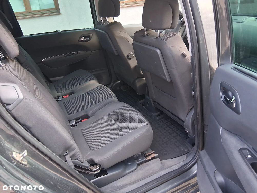 Peugeot 5008 1.6 HDi Access 7os - 7