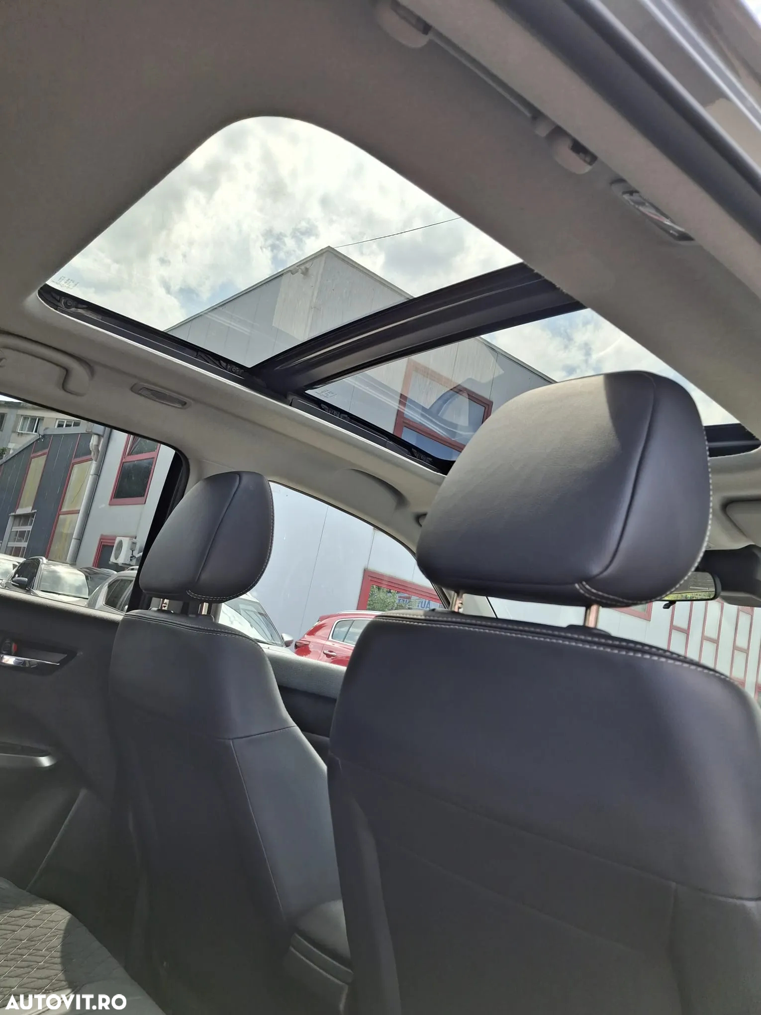 Suzuki Vitara 1.5 HEV Luxus - 33