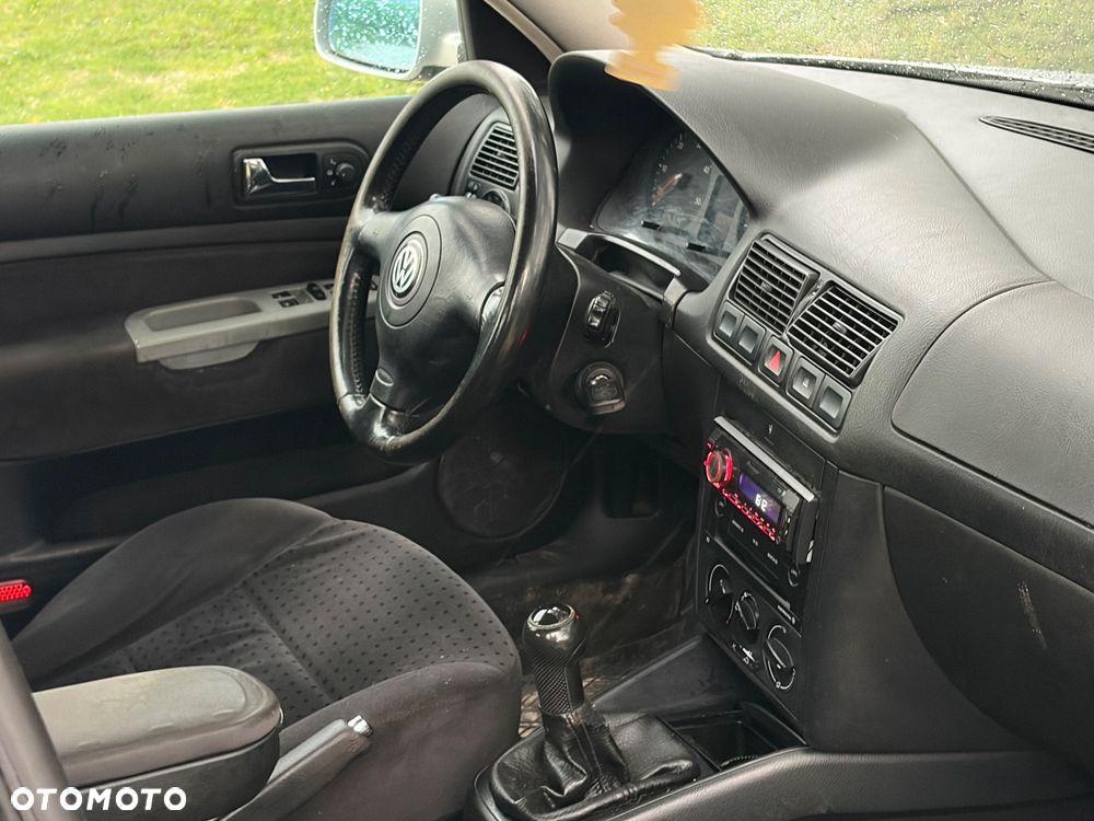 Volkswagen Golf - 9