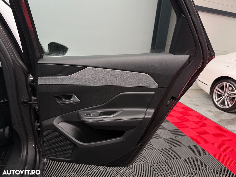 Peugeot 308 BlueHDi 130 EAT8 Allure - 24