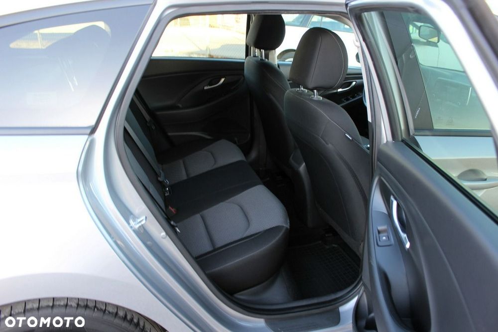 Hyundai i30 1.0 T-GDI GPF Classic + - 11