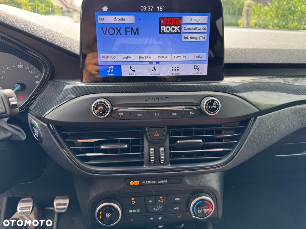 Ford Focus 1.5 EcoBlue Start-Stopp-System ST-LINE DESIGN - 23