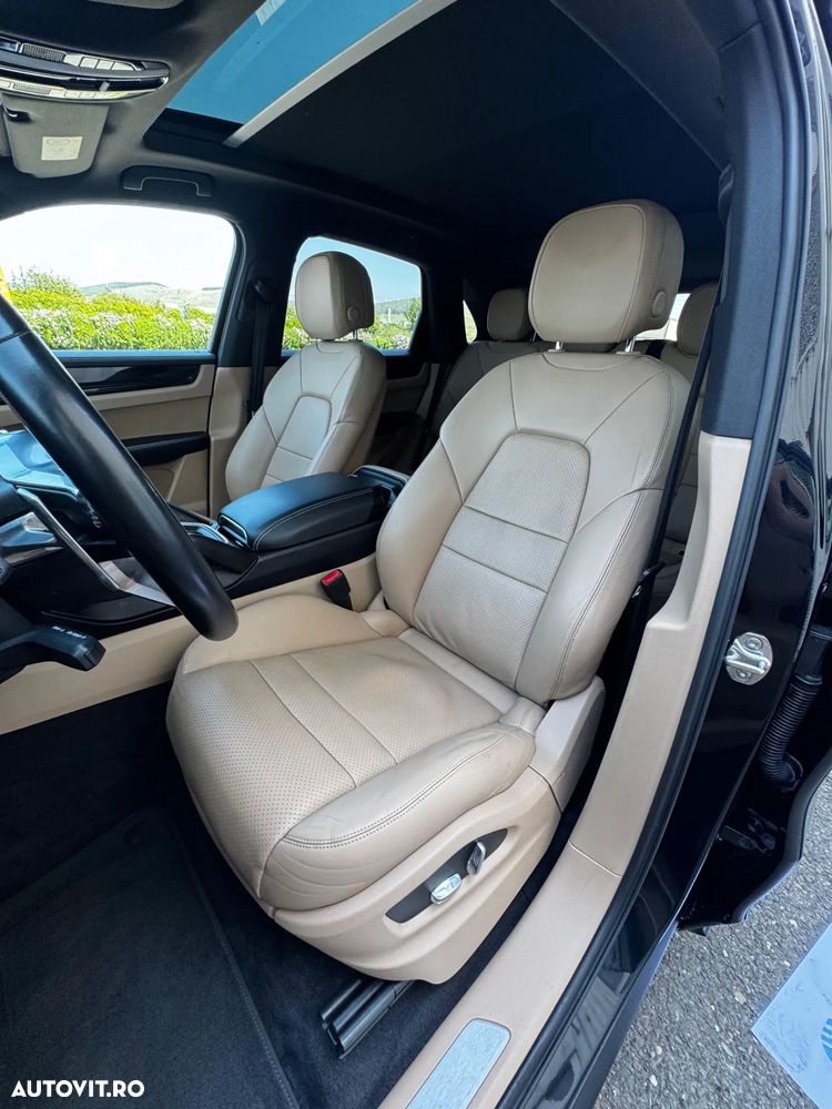 Porsche Cayenne E-Hybrid Tiptronic S - 24