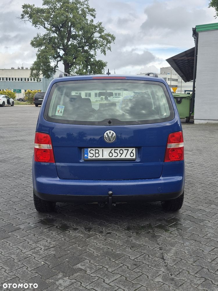 Volkswagen Touran - 3