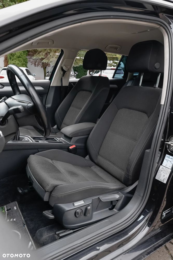 Volkswagen Passat - 17