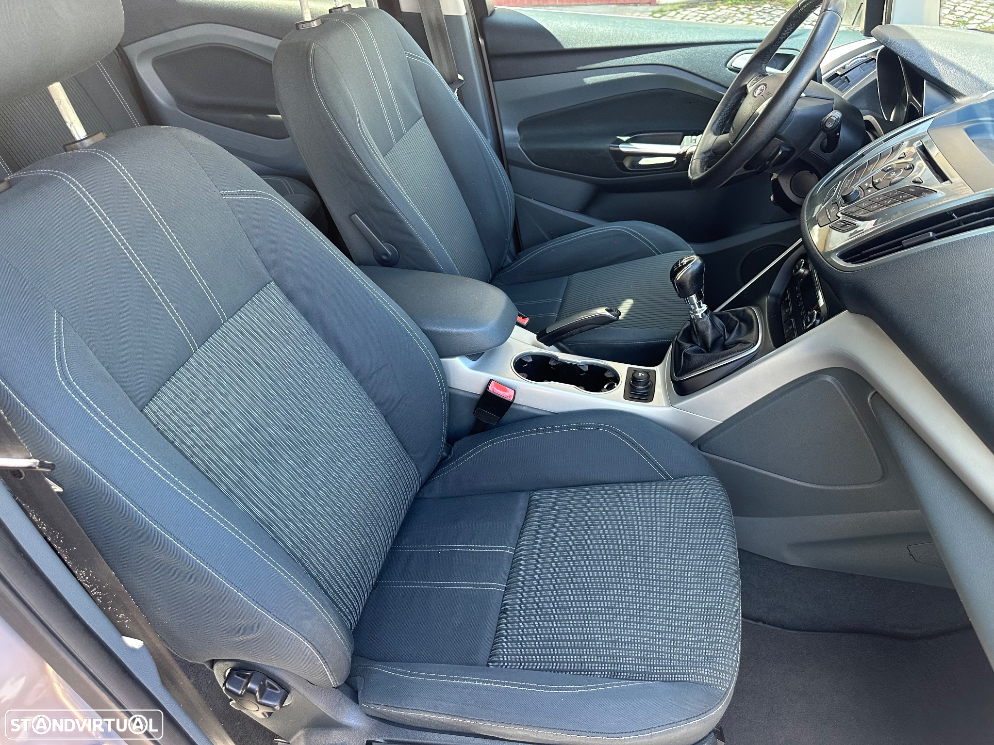 Ford Grand C-Max 1.6 TDCi Titanium - 22