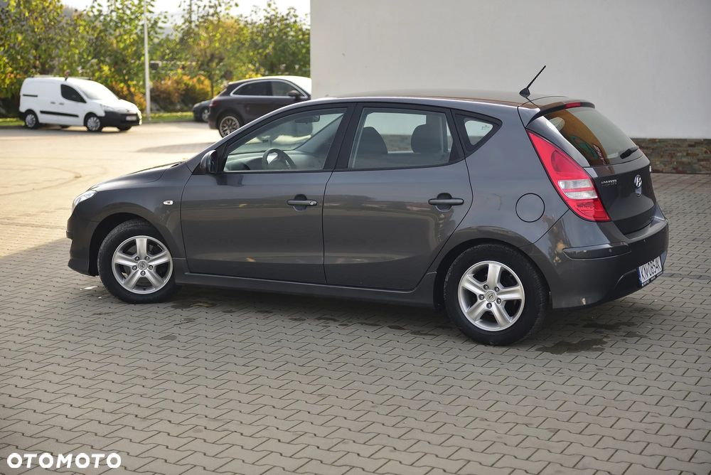 Hyundai i30 1.6 CRDi Comfort - 17