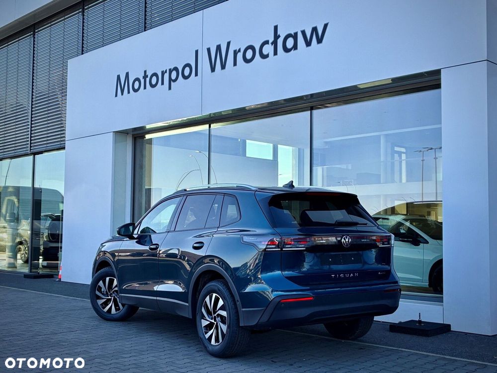 Volkswagen Tiguan - 8