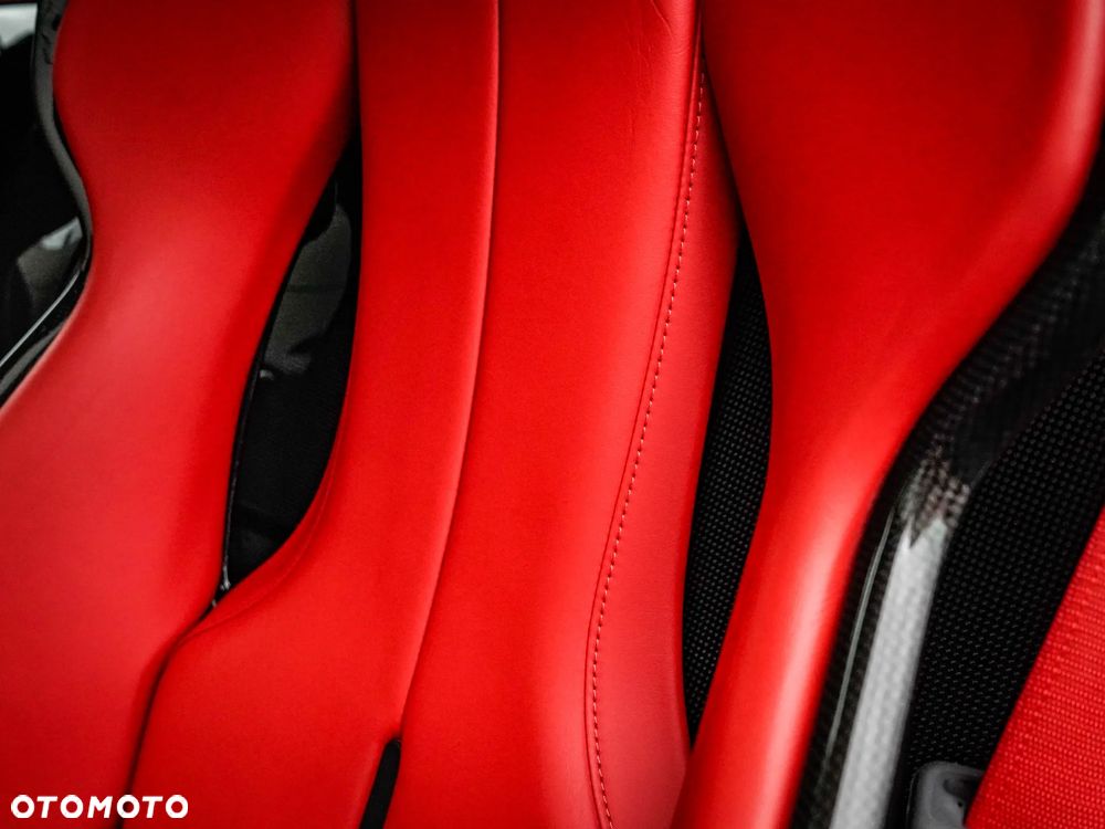 Ferrari SF90 Stradale - 30