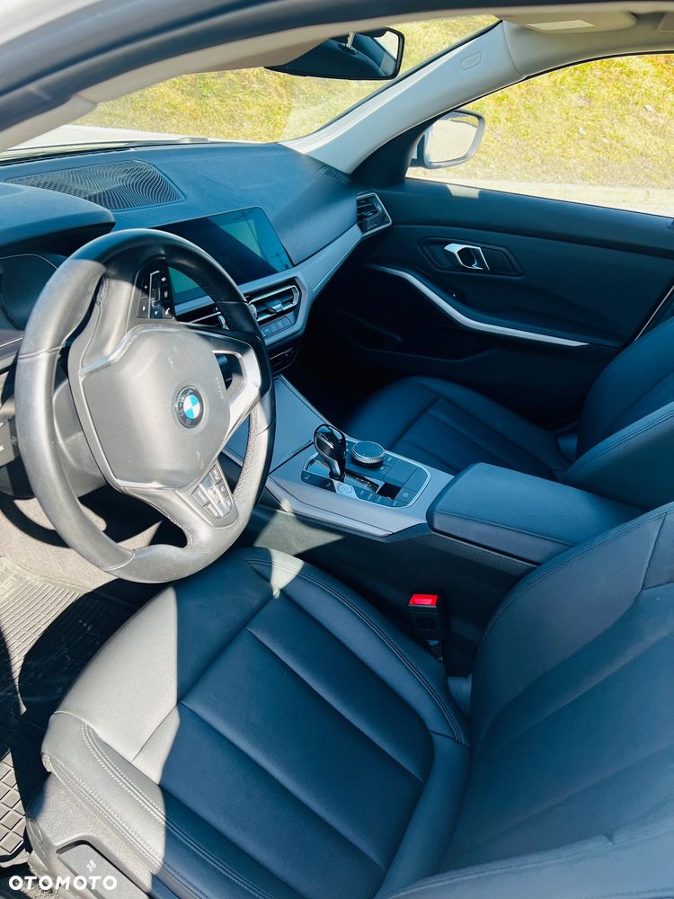 BMW Seria 3 318i Sport Line - 6