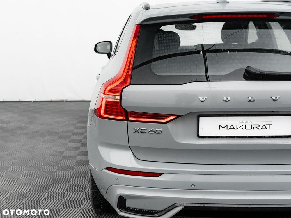 Volvo XC 60 B4 B Plus Dark - 12