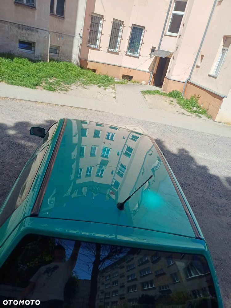 Volkswagen Polo - 11