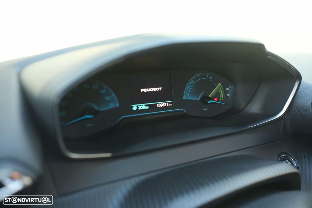 Peugeot e-2008 Style - 10