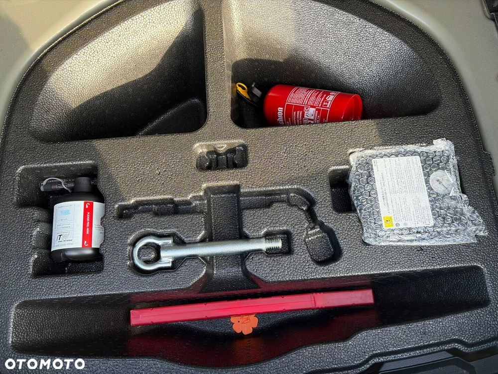 Toyota Corolla - 24