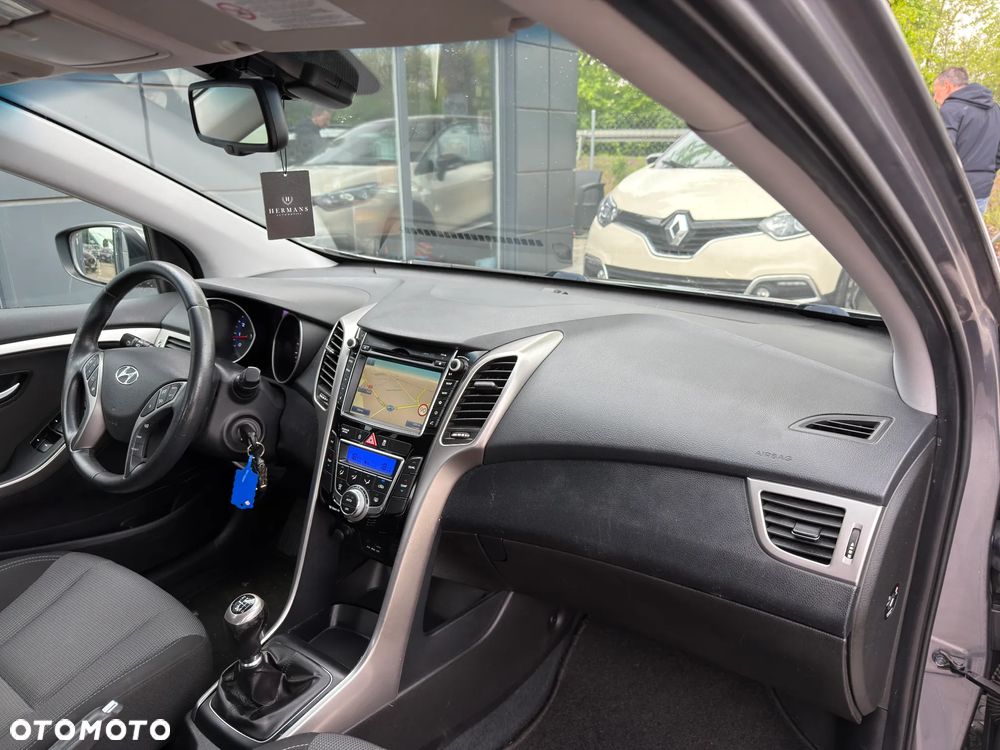 Hyundai i30 1.6 GDI Premium - 9
