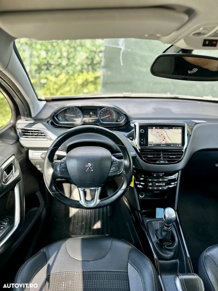 Peugeot 2008 - 13