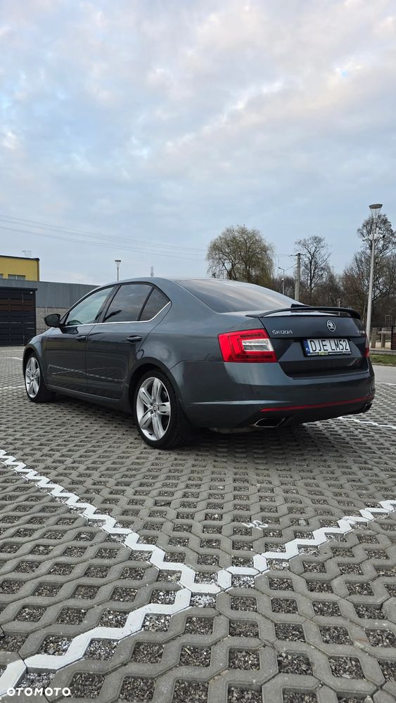 Skoda Octavia 2.0 TSI RS - 7