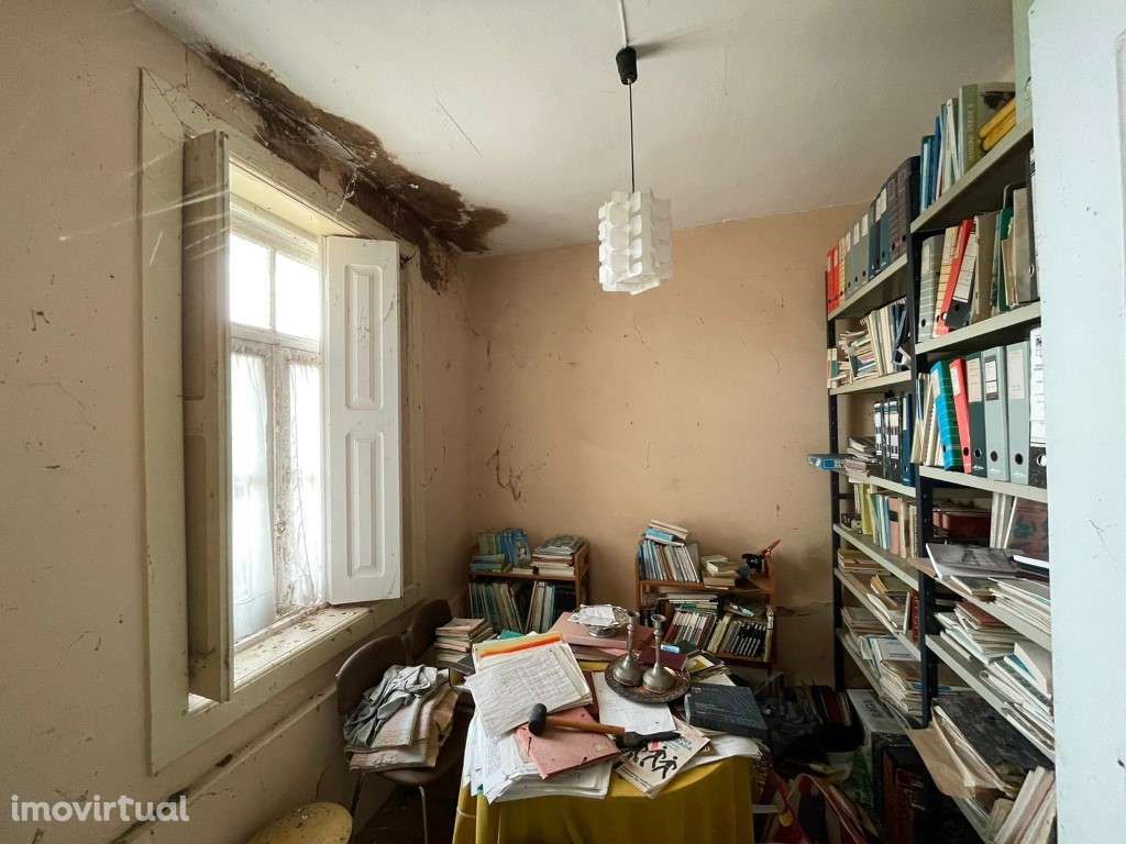 MORADIA HISTÓRICA - BUNHEIRO - Grande imagem: 5/28