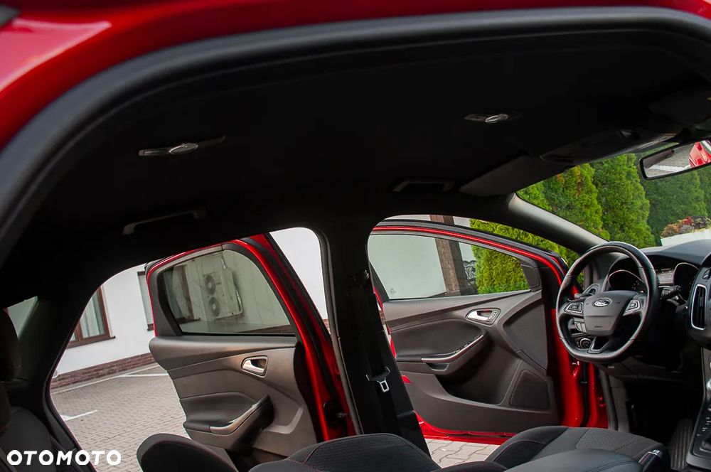 Ford Focus 1.5 EcoBoost STart-Stopp-System ST-LINE - 28