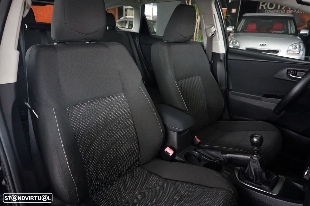 Toyota Auris Touring Sports 1.33 VVT-i Active+AC - 18