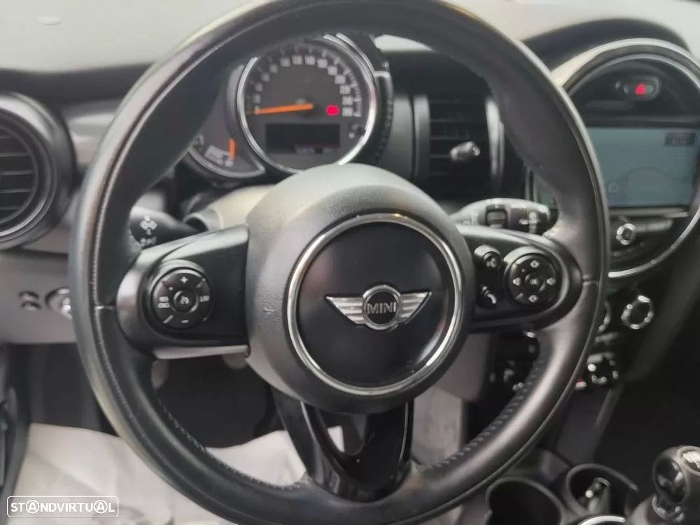 MINI 5 Portas Cooper D - 12