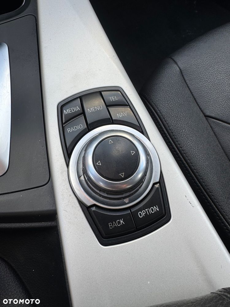 BMW Seria 3 320d Advantage - 25