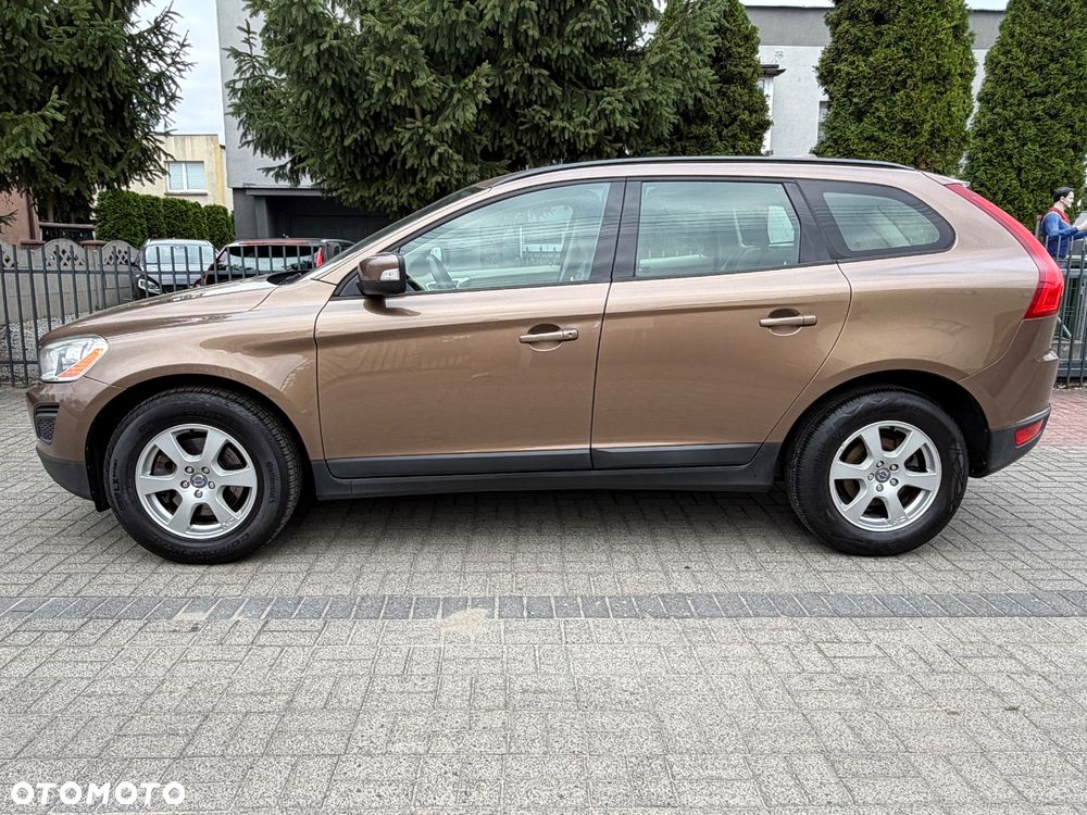 Volvo XC 60 D3 Momentum - 3