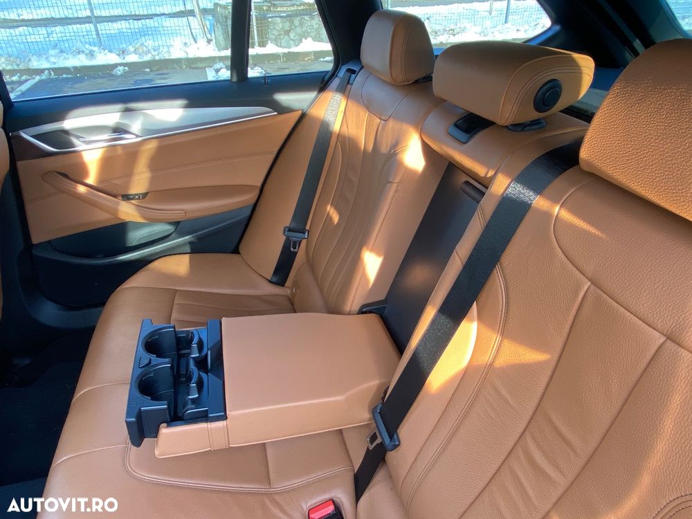 BMW Seria 5 520d AT - 10
