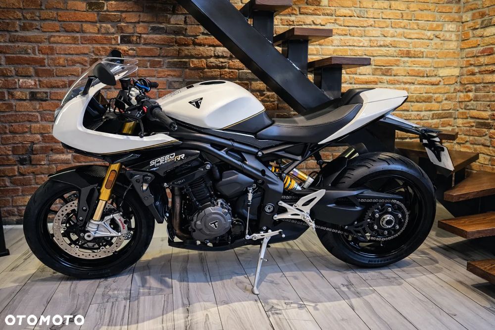 Triumph Speed Triple - 1