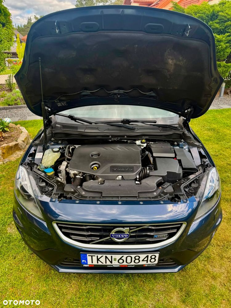 Volvo V40 D2 R-Design - 14