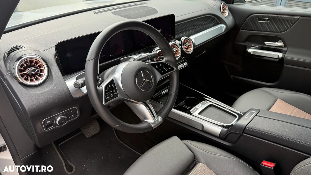 Mercedes-Benz EQB 300 4MATIC - 4