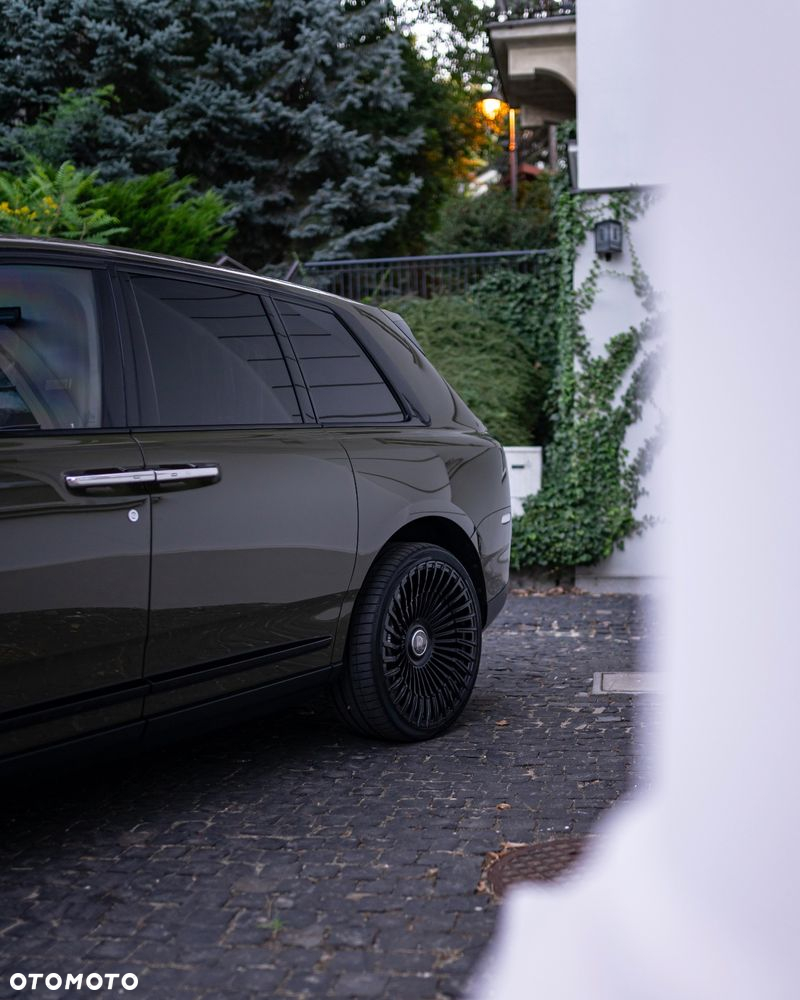 Rolls-Royce Cullinan - 10