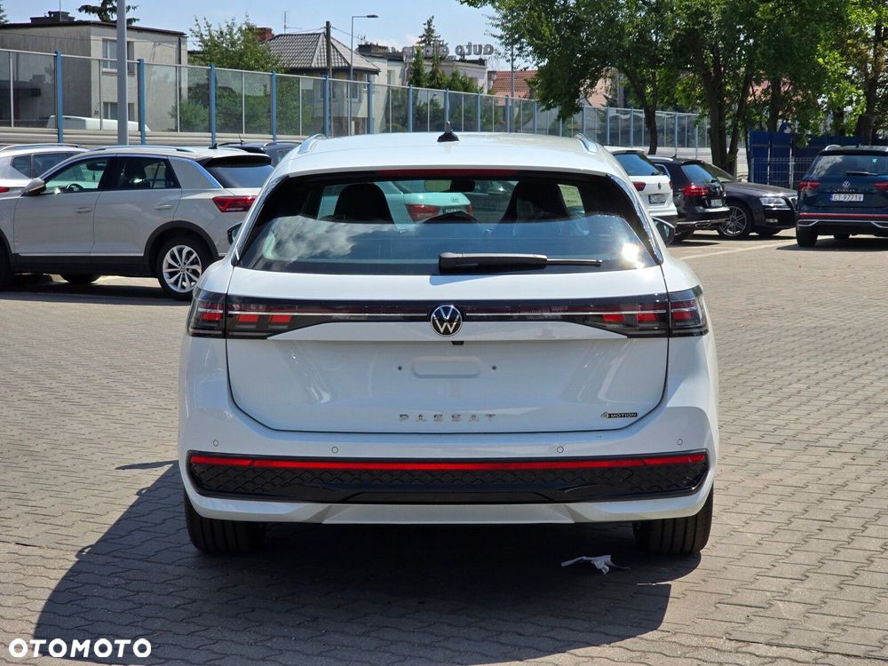 Volkswagen Passat Variant - 8