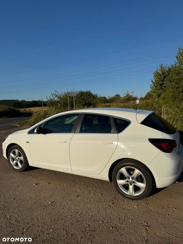 Opel Astra 1.4 Turbo Sport - 4