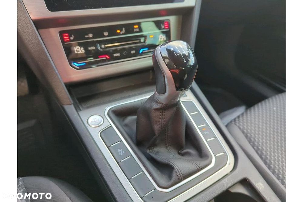 Volkswagen Passat 2.0 TDI EVO Essence - 9