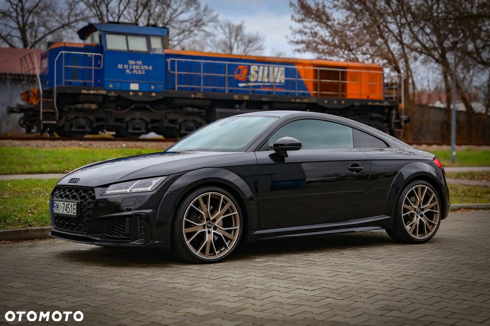 Audi TT S Coupé - 18
