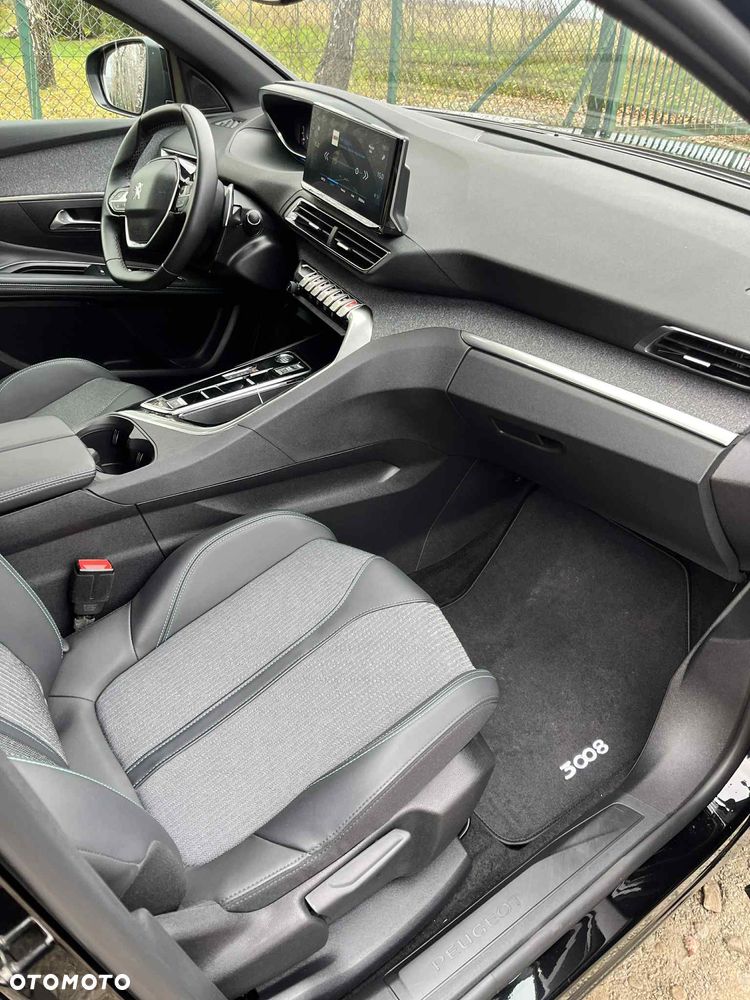 Peugeot 3008 1.2 PureTech Allure Pack S&S EAT8 - 11
