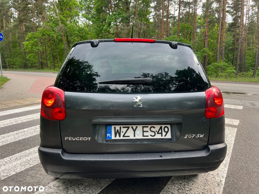 Peugeot 207 - 4