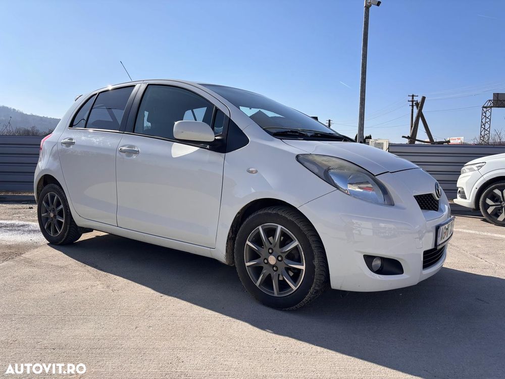 Toyota Yaris 1.33 VVT-i Sol - 2