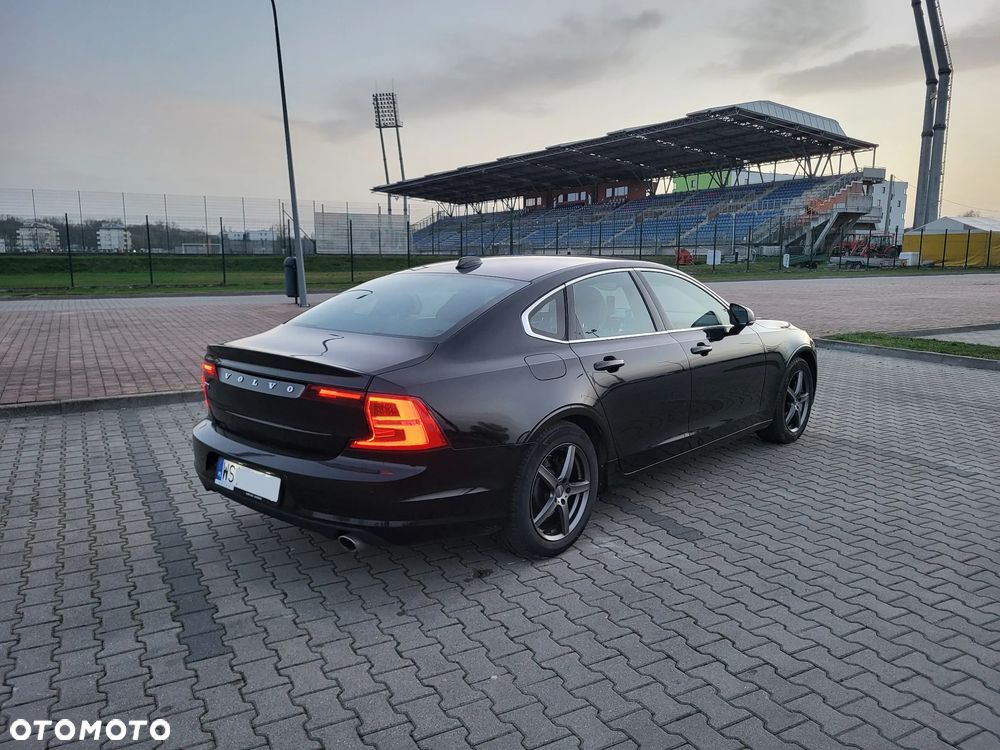 Volvo S90 D5 AWD Momentum - 4