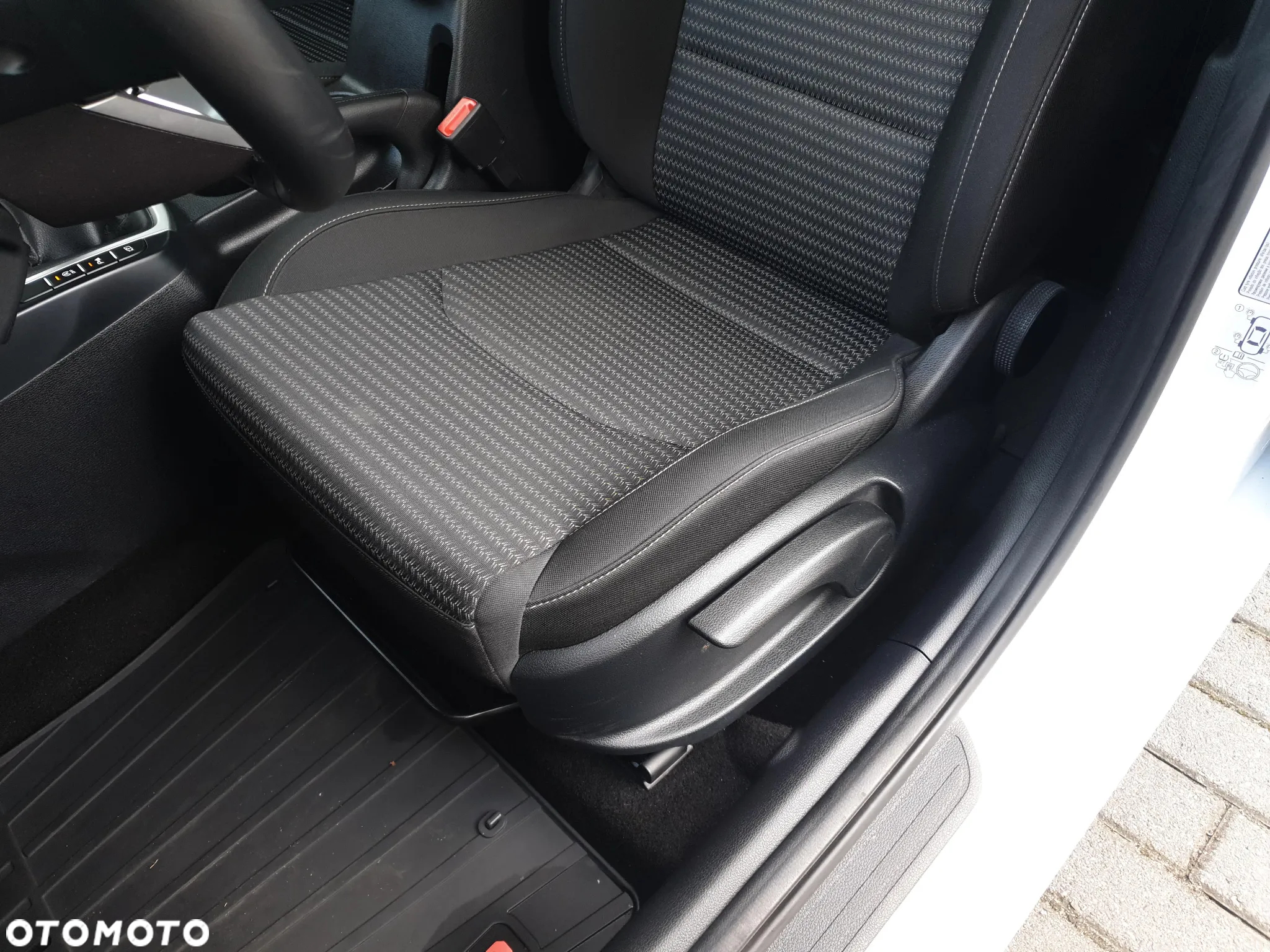 Kia Ceed 1.5 T-GDI M - 12