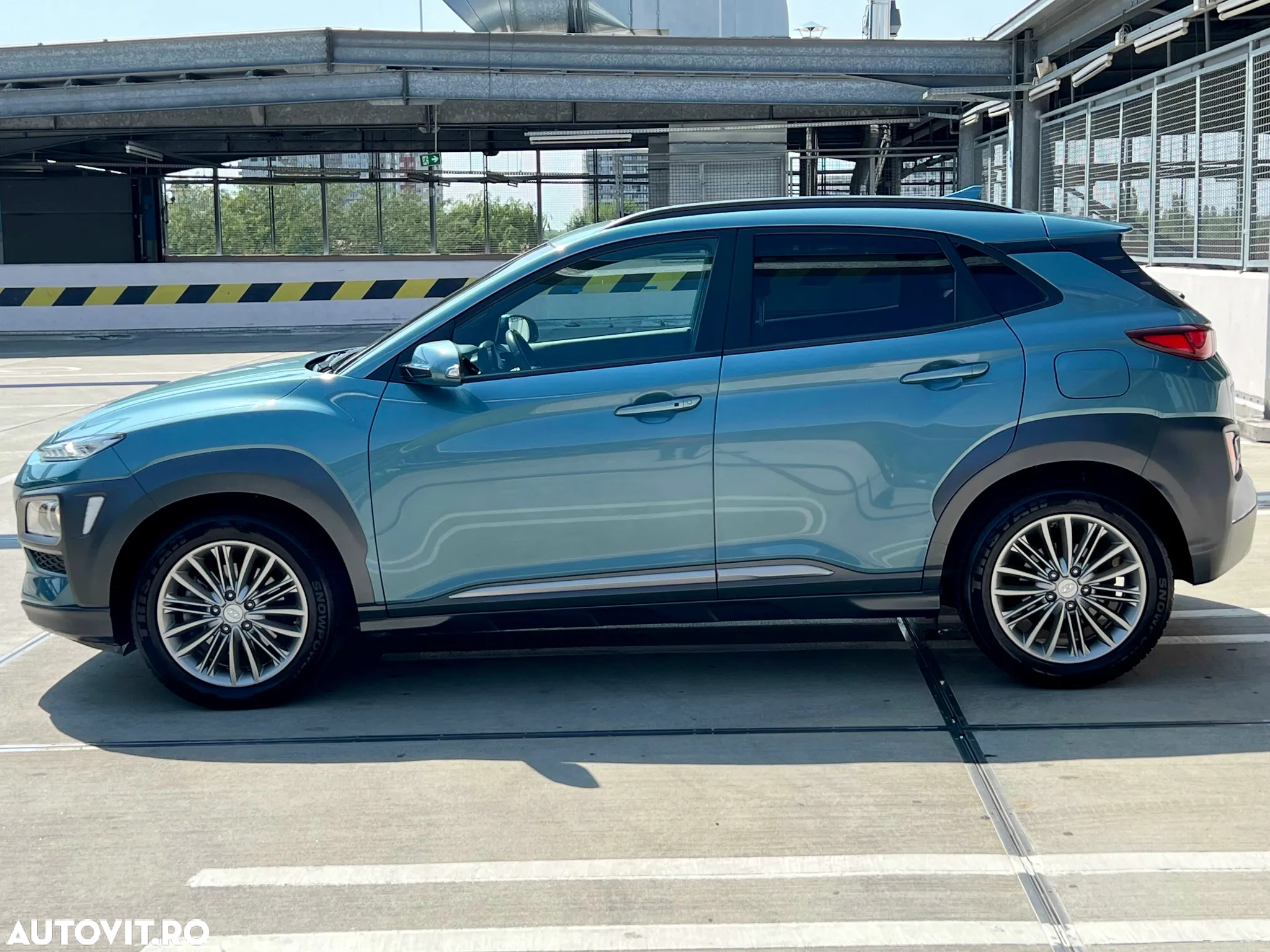 Hyundai KONA 1.6 T-GDI 4WD Aut. Luxury + - 7