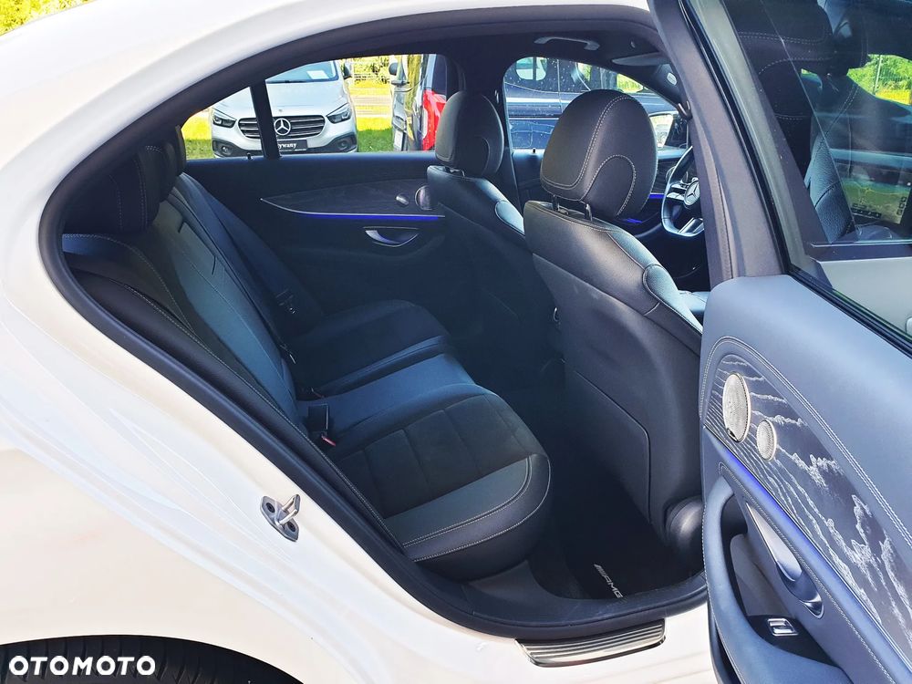 Mercedes-Benz Klasa E 300 d 4Matic 9G-TRONIC AMG Line - 16