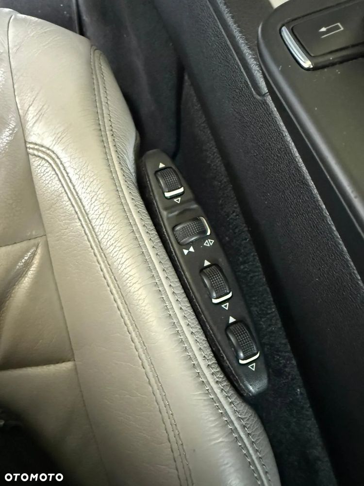 Mercedes-Benz Klasa E 350 CDI DPF Coupe BlueEFFICIENCY 7G-TRONIC Avantgarde - 30