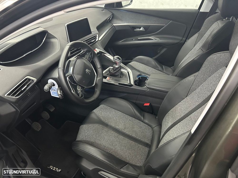 Peugeot 3008 1.2 PureTech Allure - 11