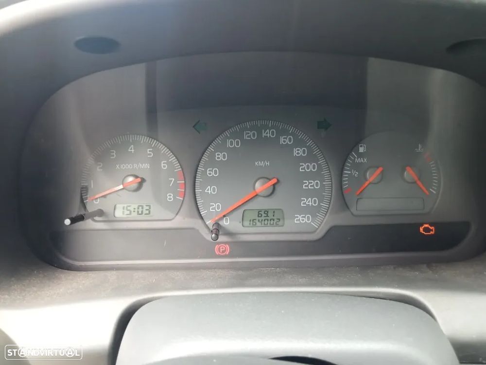 Volvo V40 1.6 - 21