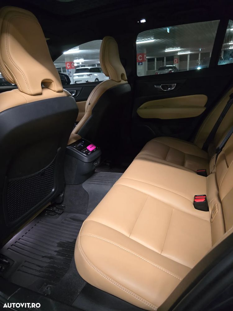 Volvo V60 V60CC B5 MHEV AT AWD Ultimate Bright - 20