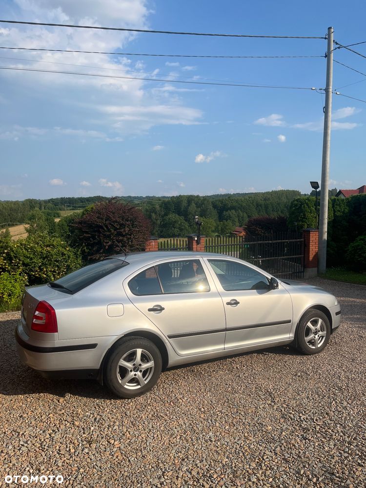 Skoda Octavia 1.6 Tour - 5
