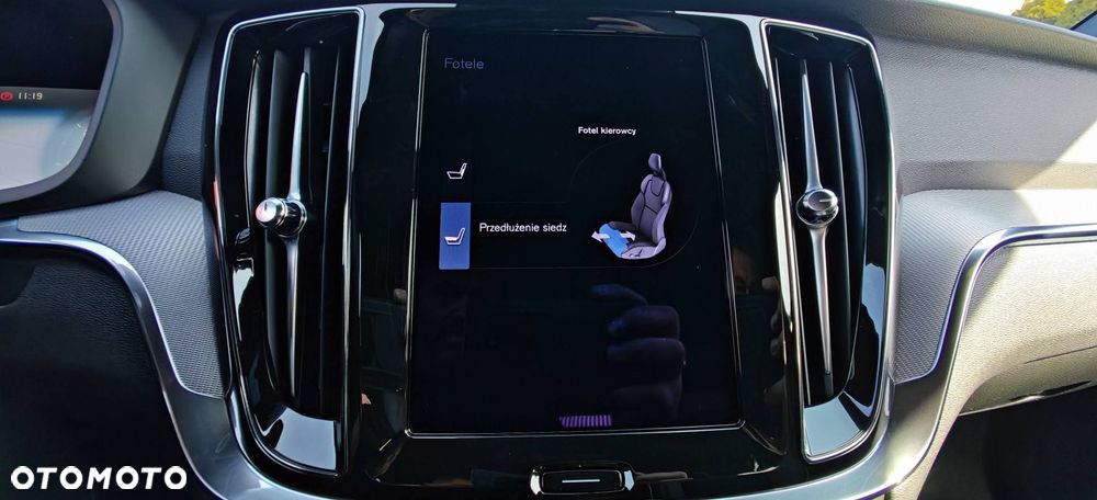 Volvo V60 D4 AWD R-Design - 19