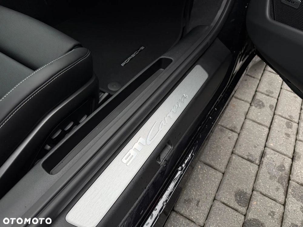 Porsche 911 Carrera - 20